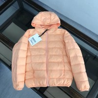 Explore Our Hooded Winter Jacket - A Stylish, Warm, and Fashionable Puffer Coat for the Modern Wardrobe